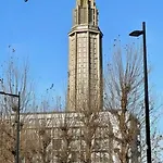 Petit Le Galet Bleu