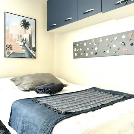 Petit Le Galet Bleu Апартаменты *